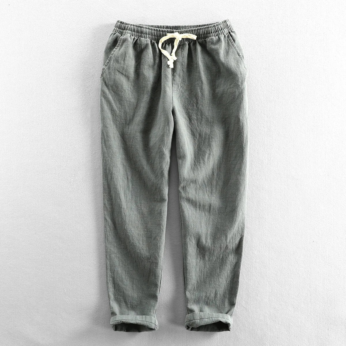 Calça de Linho Masculina Luzatti LZ007, modelagem sofisticada, tecido premium e acabamento refinado para um visual elegante e confortável.