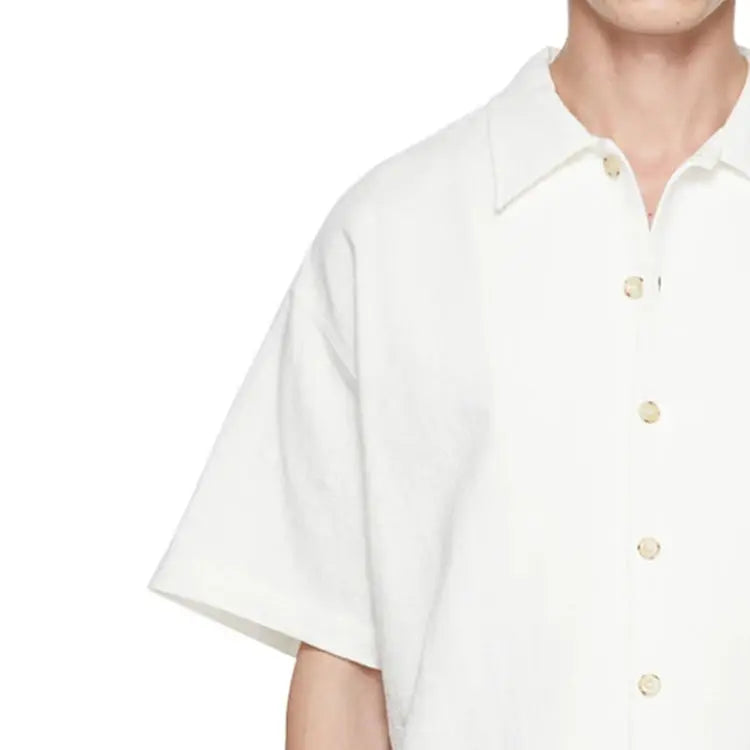 Camisa Linho Oversized Masculina Luzatti LZ345, tecido leve e respirável, modelagem ampla, tecnologia anti amassado e design moderno para máximo conforto.