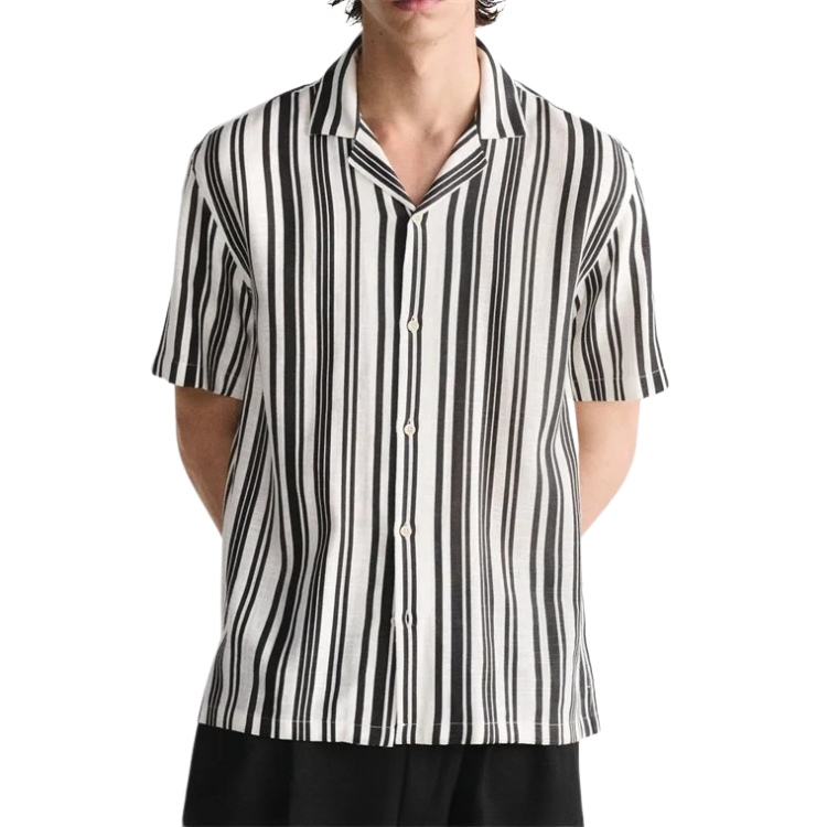 Camisa Masculina em Linho Listrada Luzatti LZ359, tecido respirável, secagem rápida, modelagem casual e colarinho acampamento para um visual moderno.